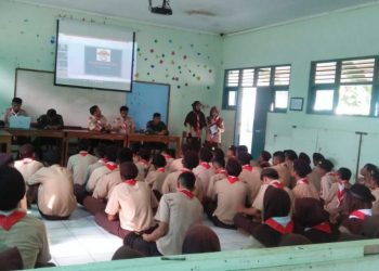 Saka Wira Kartika Gunungkidul Berbagi Materi Kesakaan di SMK Negeri 1 Girisubo