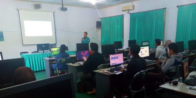 Pramuka DIY Bersatu untuk Meningkatkan Citra Positif Gerakan Pramuka Melalui Bimtek Pengelolaan Media