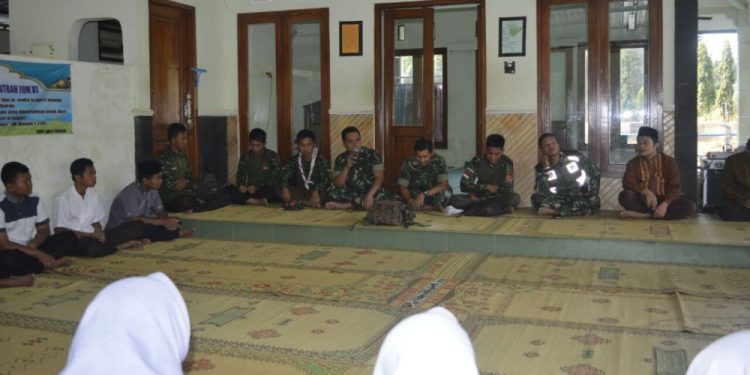 Saka Wira Kartika Kodim 0730 Gunungkidul Kunjungi Rintisan Pangkalan Teritorial SMKN 1 Girisubo