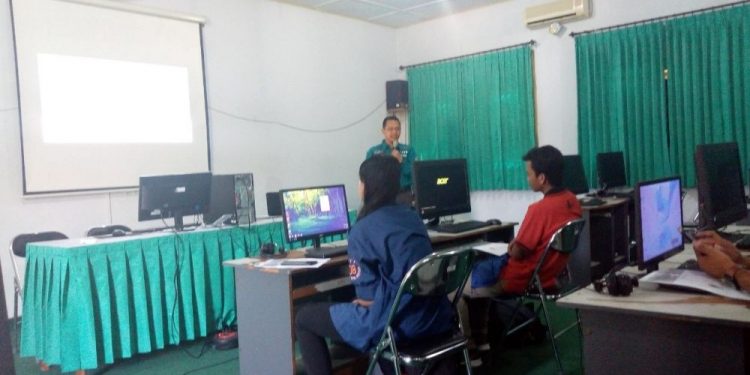 Workshop Pengelolan Website dan Media untuk Pramuka DIY