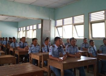 Tim EDT 2019 Dari Berbagai Latar Belakang Berkolaborasi Sampaikan Sosialisasi Tangguh Bencana