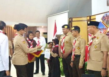 Kwarnas Sampaikan Bantuan kepada Kwartir Gerakan Pramuka yang Terdampak Gempa