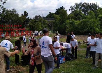 Ratusan Peserta Ikuti Kegiatan Tanam Pohon di Area Embung Desa Buper Babarsari