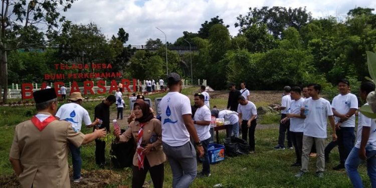 Ratusan Peserta Ikuti Kegiatan Tanam Pohon di Area Embung Desa Buper Babarsari