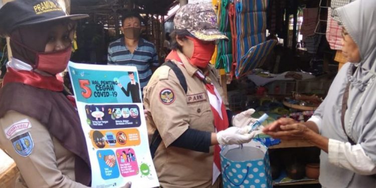 Gugus Tugas Pramuka Tanggap COVID-19 Gunungkidul Telah Bagikan 3000 Masker dan 5000 Hand Sanitizer, serta Mengedukasi Masyarakat