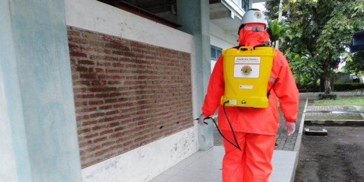 Kegiatan Penyemprotan Disinfektan Pramuka Peduli Kwarcab Kota Yogyakarta di Buper dan Pusdiklatcab Ambarbinangun