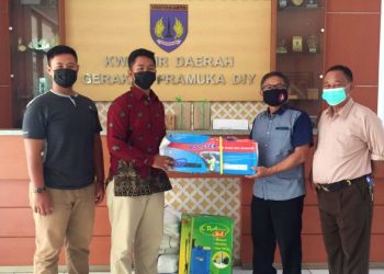 Pramuka Peduli Kwarcab Bantul Menerima Paket Bantuan dari Kwarda DIY
