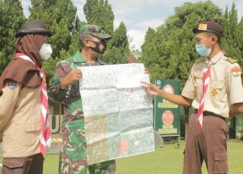 FOTO : Saka Wira Kartika Sleman Berlatih Krida di Lapangan Upacara Kodim 0732