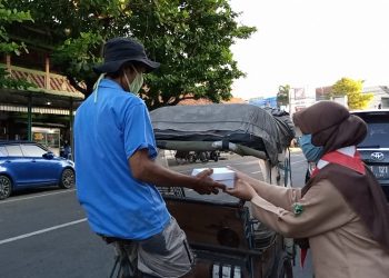 Tingkatkan Kepedulian Terhadap Sesama, Saka Kalpataru Kulon Progo Berbagi Takjil