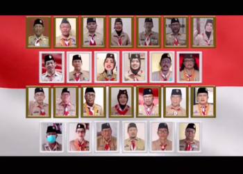 Penuh Semangat, Ka Kwarda Seluruh Indonesia Menyanyikan Lagu Kebyar-Kebyar pada Malam Apresiasi 60 Tahun Gerakan Pramuka