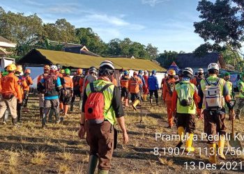 Bersama Tim Gabungan, Relawan Kwarda DIY Ikuti Operasi Pencarian Korban Erupsi Semeru di Curah Kobokan