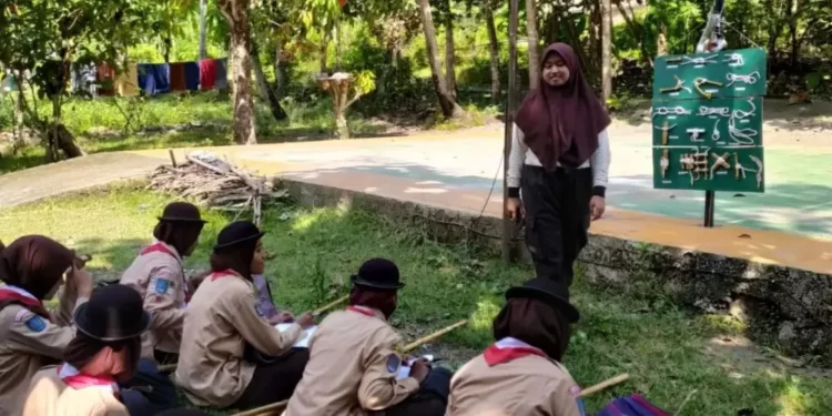 FOTO – Latihan Rutin Calon Anggota Letting V Saka Wira Kartika Kodim 0729 Bantul