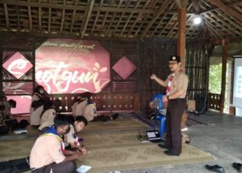 Beri Materi Jurnalistik, PusbangJusinfo Kwarda DIY Ajak Peserta Raimuna Sektor Tengah Aktif Menulis di Website WOSM