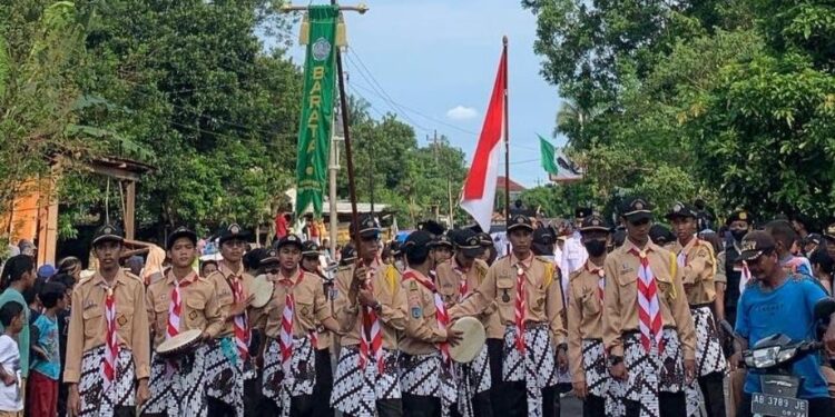 Puluhan Pramuka SMA Negeri Seyegan Ikut Serta dalam Kirab Budaya Mbah Bergas