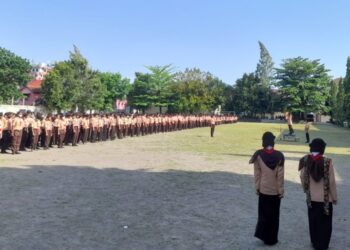 Ratusan Siswa Diterima sebagai Tamu Ambalan di Gugusdepan Pangkalan SMK Negeri 2 Depok