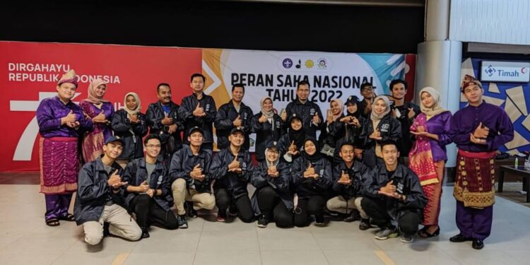 Sampai di Bandara Depati Amir, Konda DIY Peran Saka Nasional Tahun 2022 Disambut Oleh Panitia