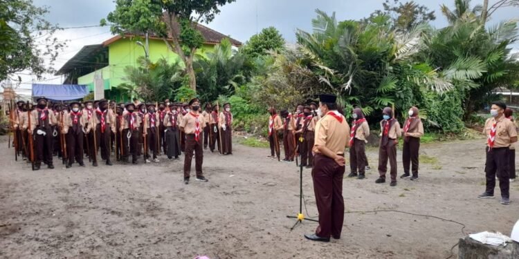 Bangkitkan Semangat, SMP Negeri 1 Turi Selenggarakan Latihan Pramuka Metode Blok