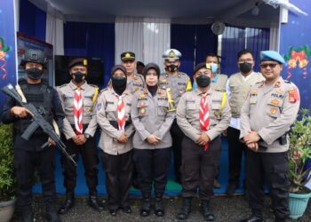 Pengamanan Arus Lalu Lintas Natal dan Tahun Baru serta Kamtibmas oleh personil Saka Bhayangkara Kulon Progo