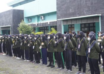 Tingkatkan Semangat Nasionalisme dan Patriotisme, Pramuka Poltekkes Kemenkes Yogyakarta Gelar Latihan Rutin Baris – Berbaris