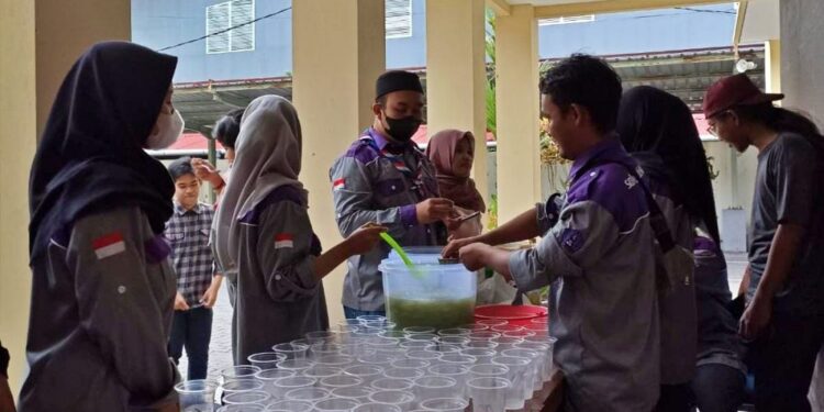 Tumbuhkan Rasa Peduli Sesama, Saka Pariwisata Sleman Berbagi Takjil
