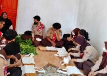 Latihan Krida, Anggota Saka Kalpataru Sleman Belajar Materi dan Praktik Ecoprint di Omah Fatma