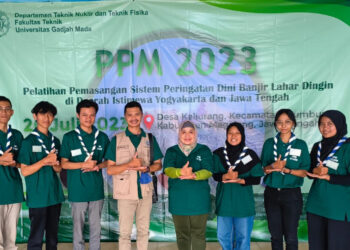 Pramuka UGM Ikuti Pelatihan Pemasangan Sistem Peringatan Dini Banjir Lahar Dingin