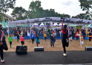 Meriahnya Senam Zumba di FPJ 2023 yang Diikuti Juga oleh Masyarakat Sekitar Buper Babarsari