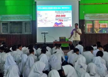 Pramuka Terlibat Edukasi Kesiapsiagaan Bencana dalam Agenda MPLS di DIY