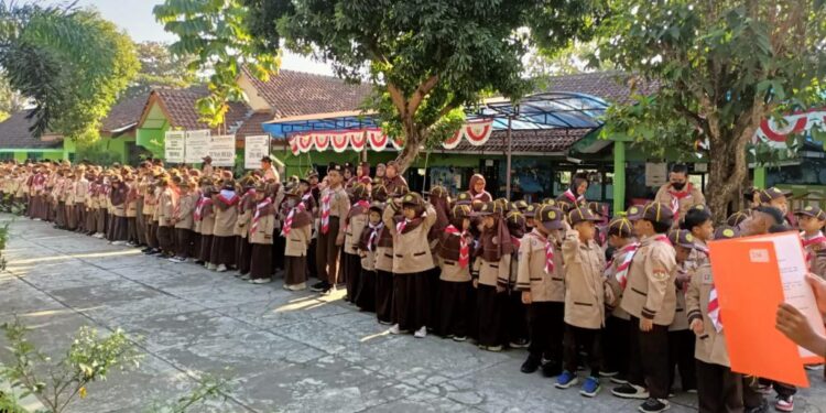 Peringati Hari Pramuka ke-62, SDIT Tunas Mulia Wonosari Gelar Apel