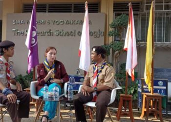 Pramuka dari Polandia Ini Mengaku Terkesan atas Sambutan dan Aktivitas Latihan Rutin di SMA Negeri 6 Yogyakarta