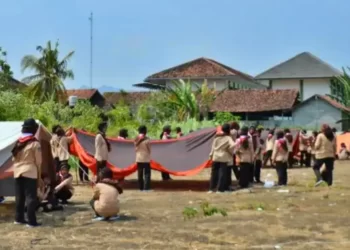 Pramuka MAN 1 Kulon Progo Isi Latihan Rutin dengan Materi Pendirian Tenda