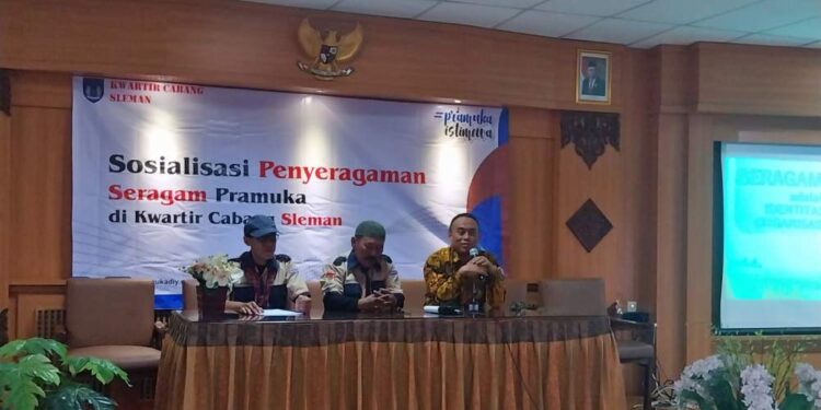 Tim Kwarda DIY Lakukan Sosialisasi Penyeragaman Seragam Pramuka di Kwarcab Sleman