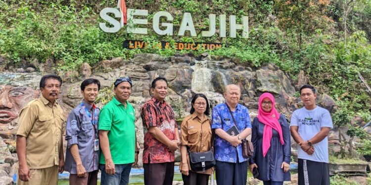 Monev Kampung Pramuka Segajih dan Purwosari Kulon Progo, Tim Kwarda DIY Diskusi dengan Para Pengelola