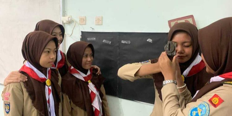 Dari Penggunaan Kompas Hingga Peta Lapangan: Pramuka MAN 1 Yogyakarta Kembali Melaksanakan Latihan Rutin