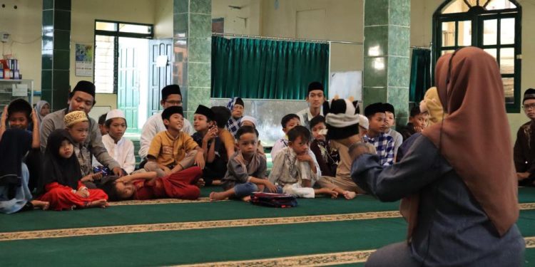 Bina Mental dan Rohani, Pramuka UGM Kenalkan Kepedulian Lingkungan kepada Anak-Anak TPQ