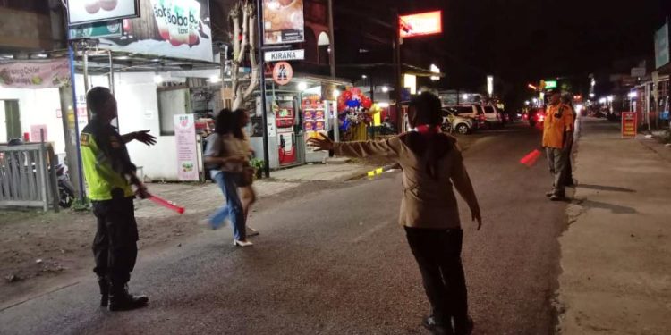 Reportase : Pramuka Peduli Kwarcab Bantul dalam Pengamanan Hari Raya Paskah di Gereja Ganjuran