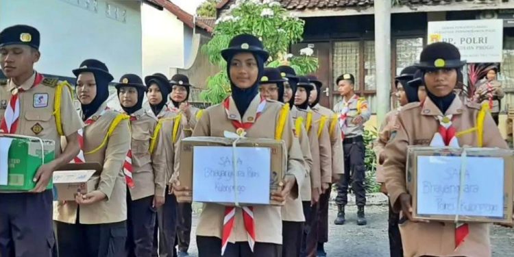 Saka Bhayangkara Kulon Progo Berbagi Takjil di Tiga Lokasi Strategis