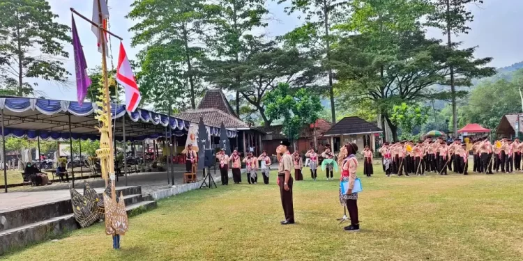 Buka Kemah Budaya, Kamabigus MTsN 8 Sleman Tekankan Pentingnya Kegiatan untuk Perkembangan Karakter