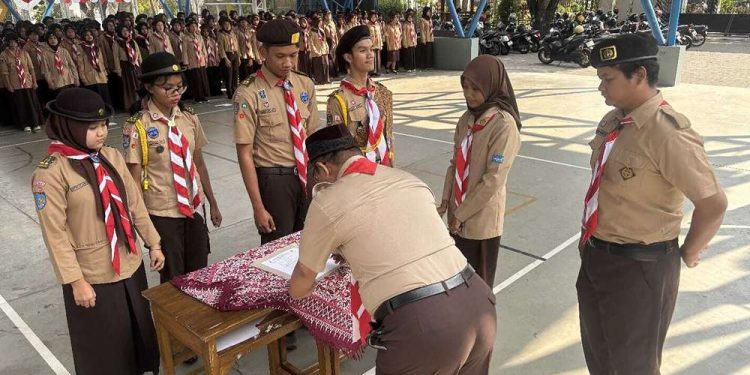 SMA Negeri 9 Yogyakarta Gelar Upacara Serah Terima Jabatan Dewan Ambalan Masa Bakti 2024-2025