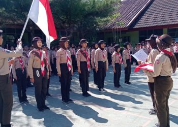 SMP Negeri 1 Rongkop Gelar Upacara Pelantikan Penggalang Ramu dan Kenaikan Tingkat