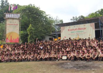 Ratusan Penggalang SMP Negeri 1 Sleman Ikuti Kemah Besar 2024