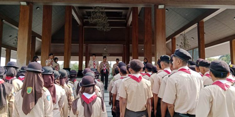 Lepas Kontingen Cabang Kulon Progo Peserta Raimuna DIY 2024, Ini Pesan Kak Arif Prastowo
