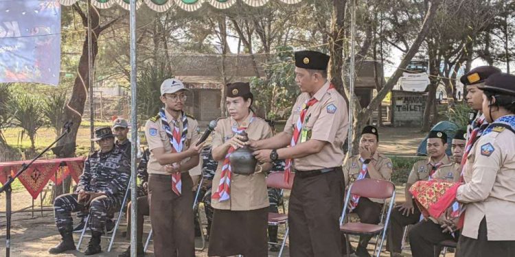 Pembukaan Kemah Bahari 2024 di Laguna Glagah Kulon Progo Ditandai dengan Pemecahan Kendi