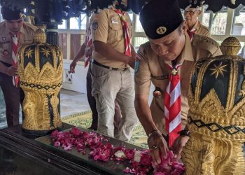 Wujud Penghormatan, Kwarda DIY Melaksanakan Ziarah Makam dalam Rangka Peringatan Hari Pramuka ke-63