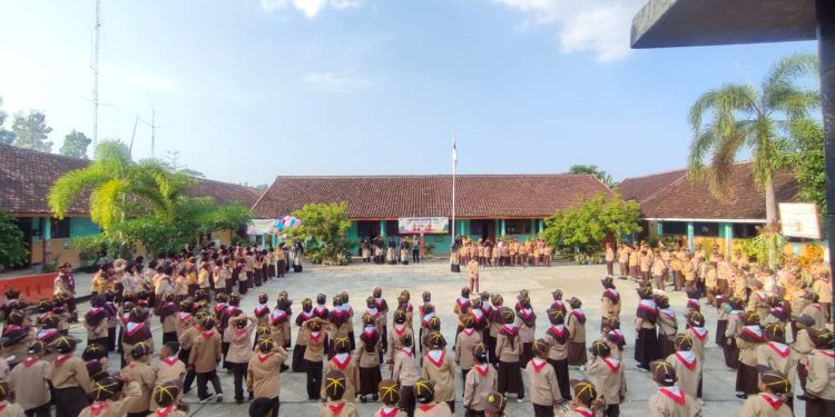 Foto : Semarak Peringatan Hari Pramuka ke-63 di SDN Piyaman 1 Wonosari