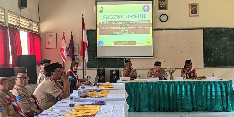Gugusdepan Pangkalan SMP Negeri 3 Ngaglik Sambut Kunjungan Tim Monitoring Uji Coba SKPI
