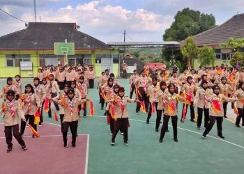 Meriah, Tim Monev Uji Coba SKPI Kwarda DIY Disambut dengan Tari Kreasi Semaphore dan Tari Jatilan di SMAN 1 Patuk