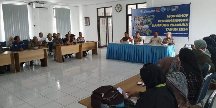 Pimpinan Kwarda DIY Sampaikan Ucapan Selamat Datang kepada para Peserta Workshop Pengembangan Kampung Pramuka