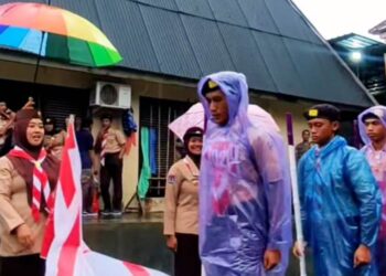 Diiringi Hujan, Ketua Kwarcab Bantul Melepas Keberangkatan Peserta Pertapa Wiradaya 2024