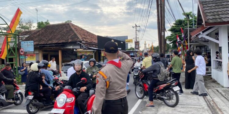 Saka Bhayangkara Depok Raya Aktif Terlibat dalam Aksi Pengamanan Natal 2024 di Sejumlah Gereja